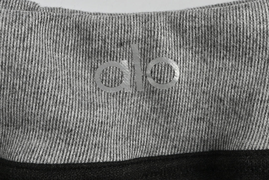 ALO Yoga Pants 032 - Black - view 4