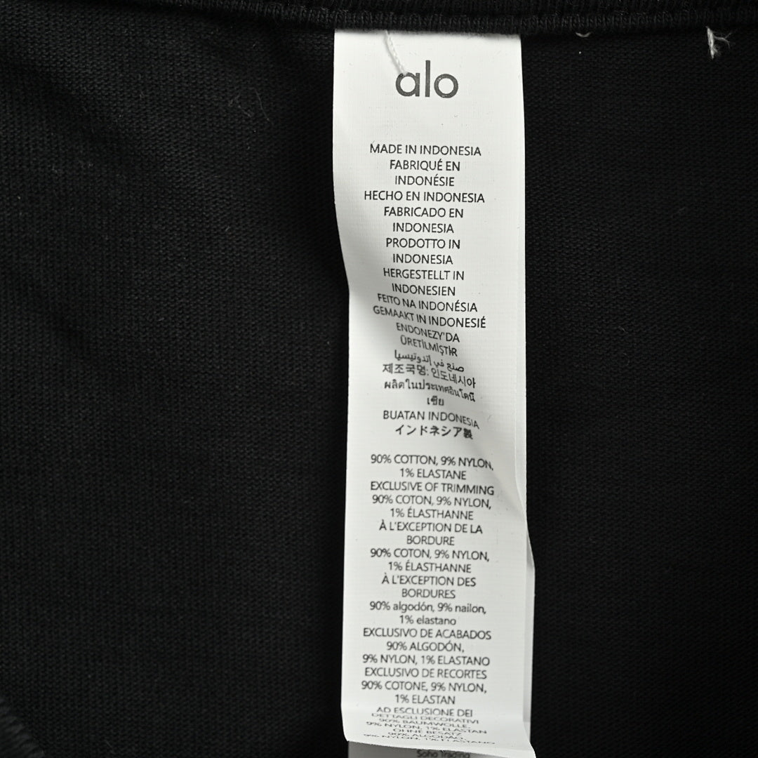 ALO Yoga T-Shirt 028 - Black - view 5