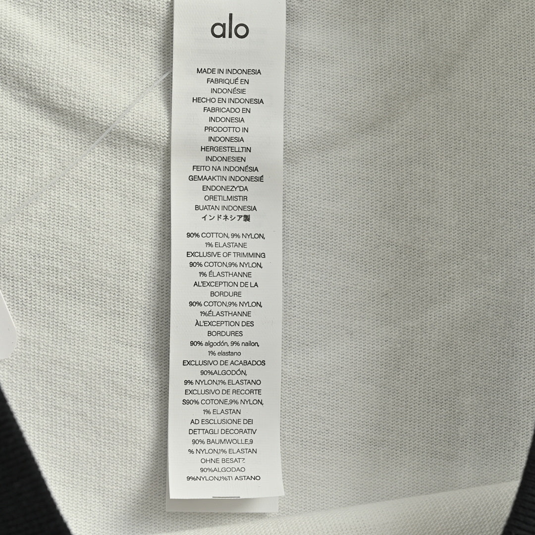 ALO Yoga T-Shirt 026 - Cream / Black - view 5