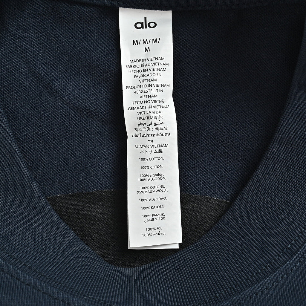 ALO Yoga T-Shirt 001 - Navy - view 5